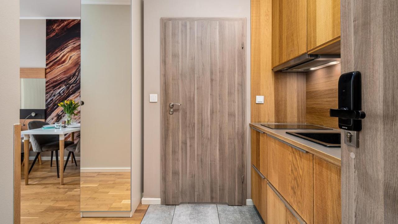 Apartamenty Sun & Snow 19 Dzielnica With Free Parking Varsovia Exterior foto